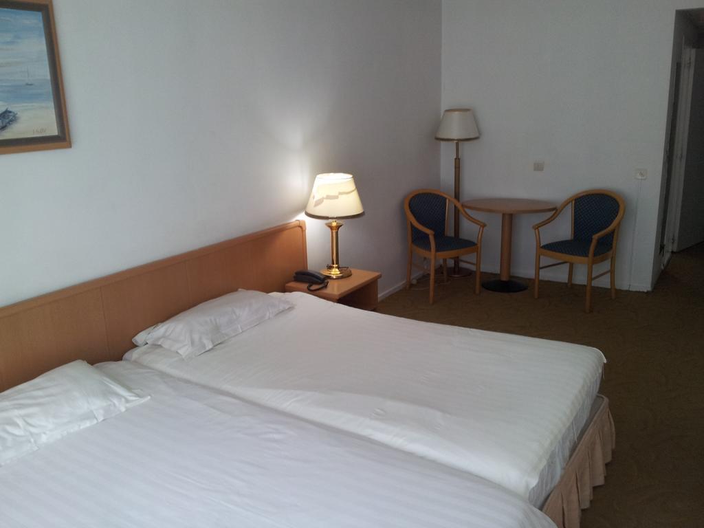 Hotel Keyserlei Antwerp Room photo