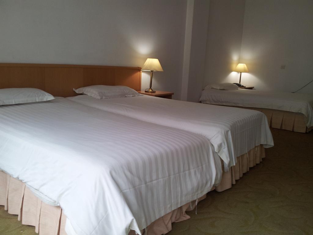 Hotel Keyserlei Antwerp Room photo